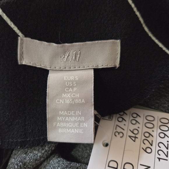 H&M Black and White Long Sleeve High Neck Ruched Dress Size Small - Picture 7 of 7